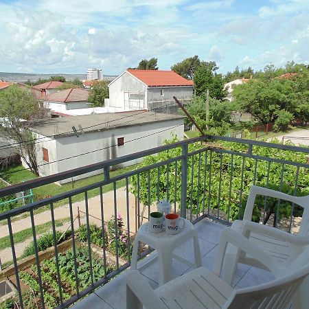 Apartments Cico Starigrad Paklenica Ngoại thất bức ảnh