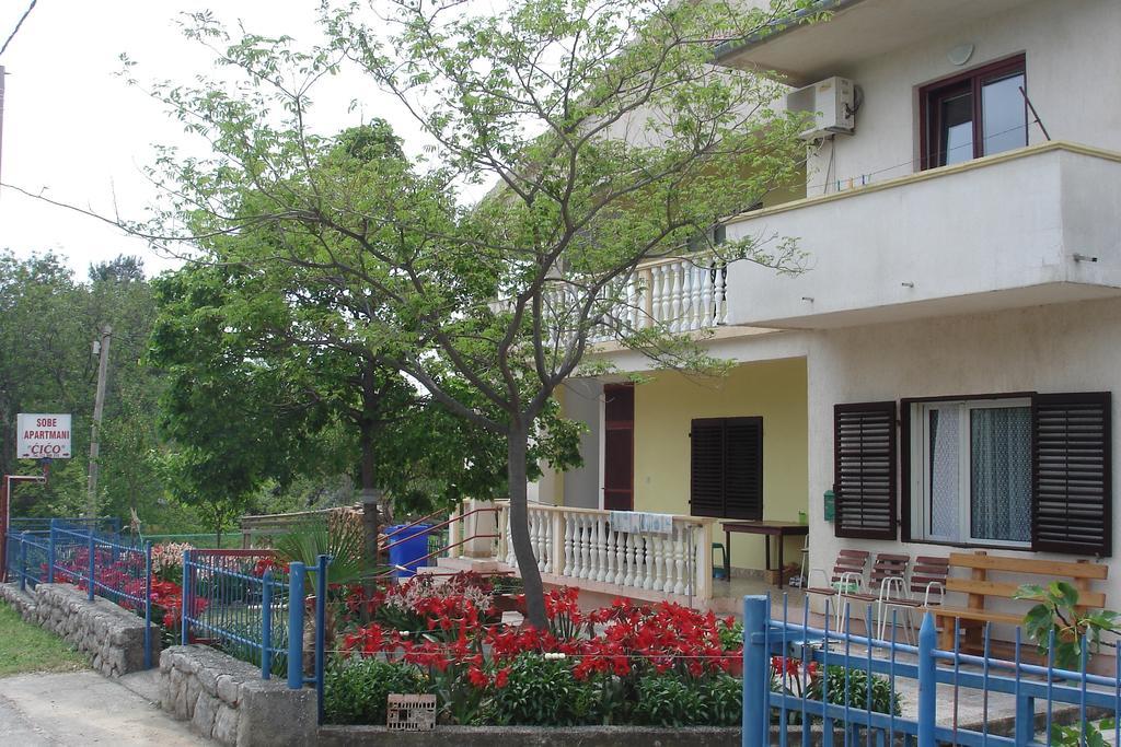 Apartments Cico Starigrad Paklenica Phòng bức ảnh