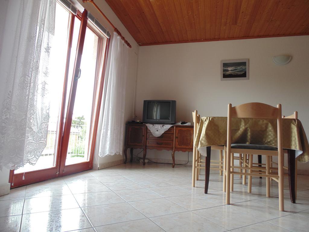 Apartments Cico Starigrad Paklenica Ngoại thất bức ảnh