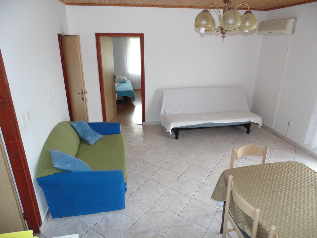 Apartments Cico Starigrad Paklenica Ngoại thất bức ảnh