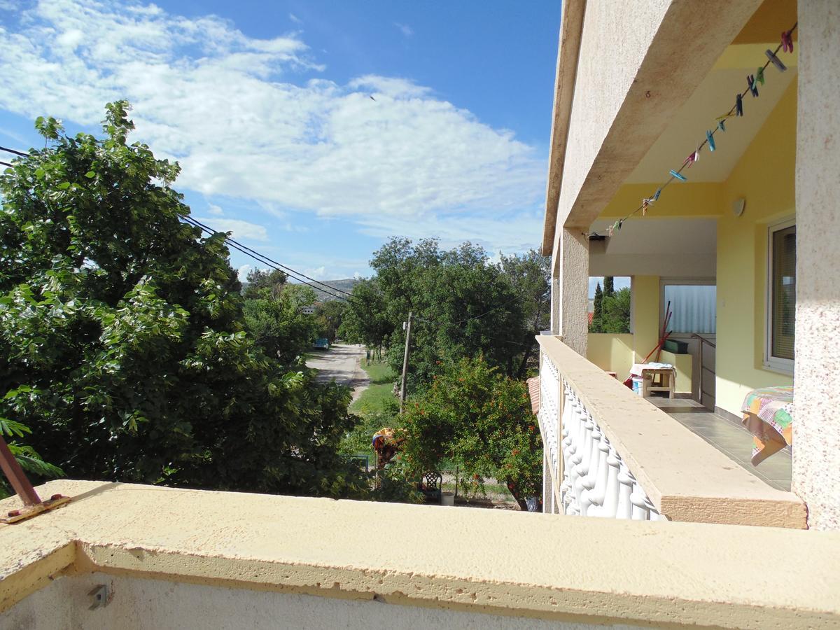Apartments Cico Starigrad Paklenica Ngoại thất bức ảnh